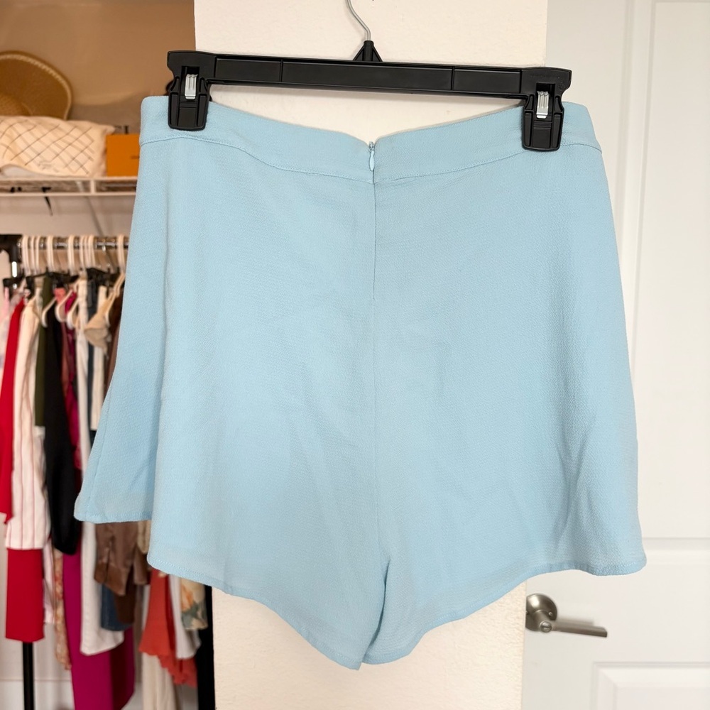Revolve Superdown Amanda Flutter Shorts In Baby B… - image 6